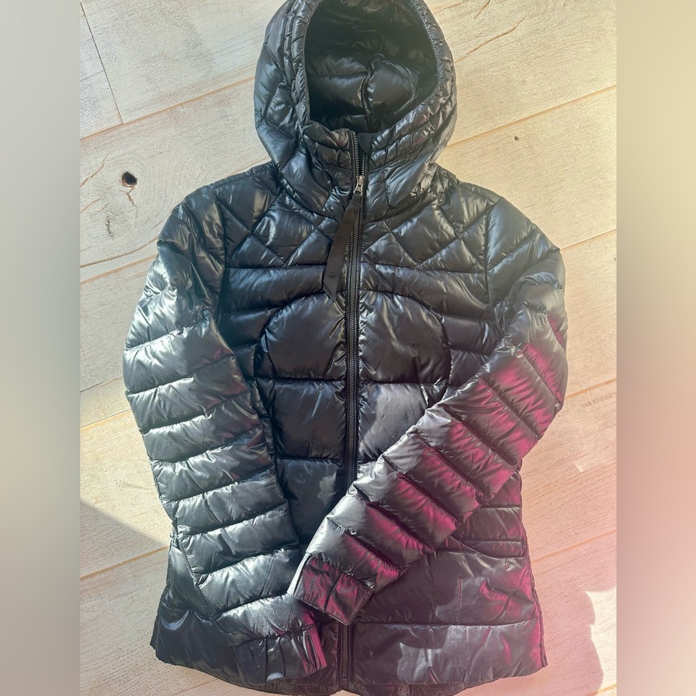 Women's Lululemon Black Puffer Jacket